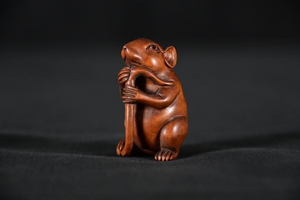 【古美術】ねずみ 根付 Netsuke 精密 彫刻 超絶技巧 彫塑 提げもの 提物 形彫 鼠 鼡 干支 縁起物_画像6