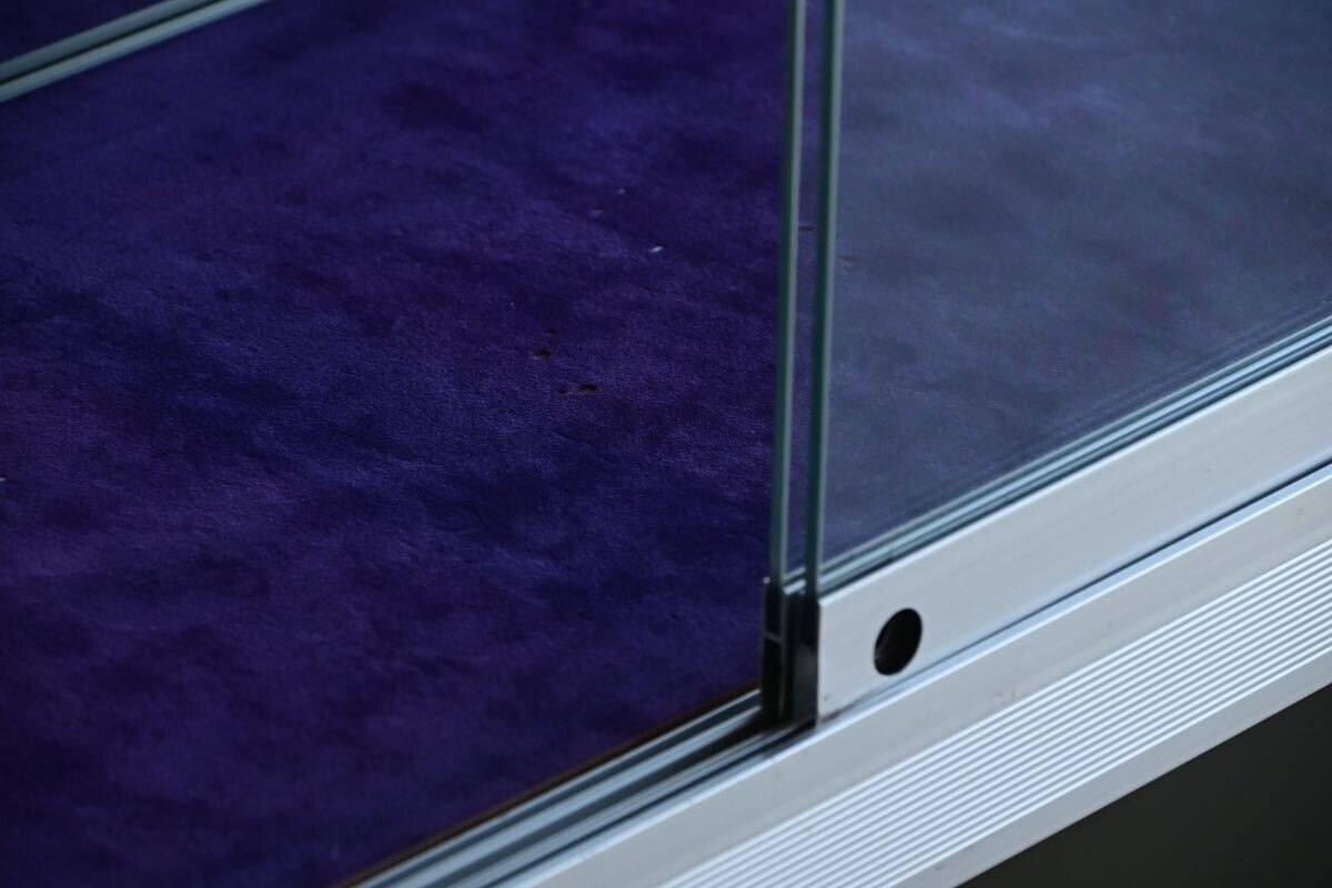 [.... прекрасный товар ] стеклянный кейс Япония aluminium раздвижная дверь магазин дисплей интерьер аксессуары выставочный стенд полка витрины коллекция 