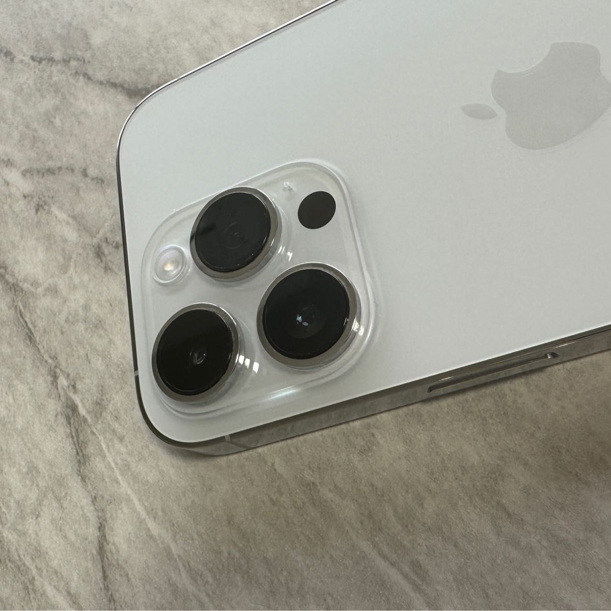 定価194 800円】iPhone 14 Pro 512GB シルバー【使用期間1年 定価194 800円】iPhone 14 Pro 512GB シルバー【使用期間1年