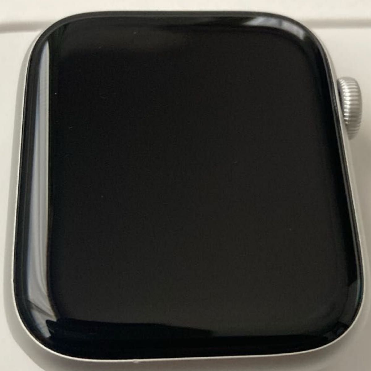 Apple Watch SE 第一世代（GPSモデル）44mm シルバーアルミニウムケース MKQ43J/A