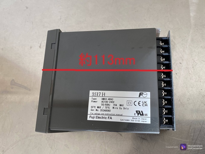 B047 UM03-ARA3 Fuji Electric AC100-240V 富士電機 1回路形交流電力監視ユニット 未確認ジャンク 未使用品_画像3