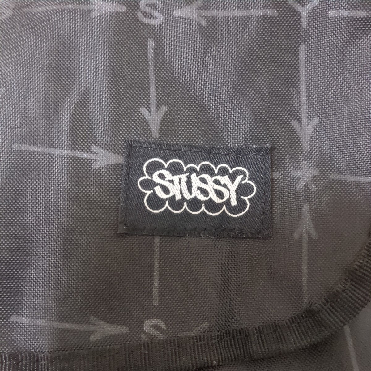 STUSSY ステューシー　ショルダーバッグ　メッセンジャーバッグ　斜め掛け ブラック　バック_画像3