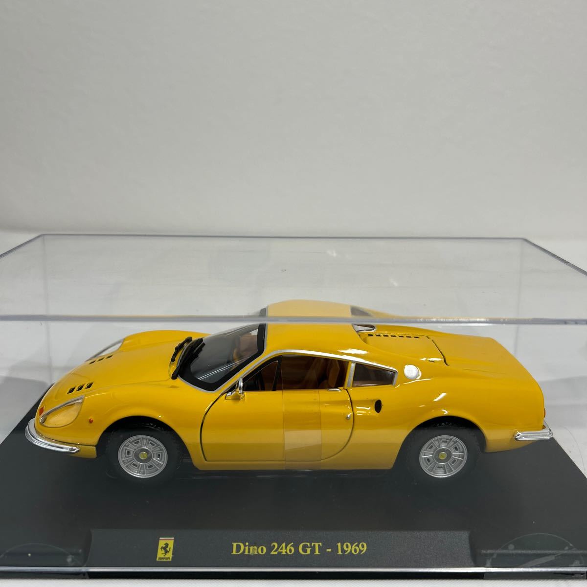 デアゴスティーニ レ・グランディ・フェラーリコレクション #30 1/24 FERRARI Dino 246GT 1969年 ディーノ 完成品 ミニカー モデルカー_画像3