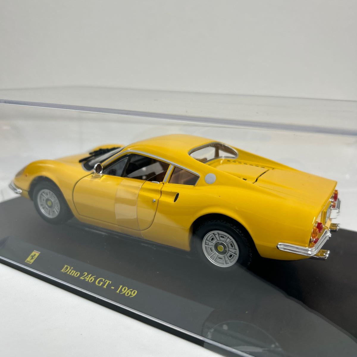 デアゴスティーニ レ・グランディ・フェラーリコレクション #30 1/24 FERRARI Dino 246GT 1969年 ディーノ 完成品 ミニカー モデルカー_画像4