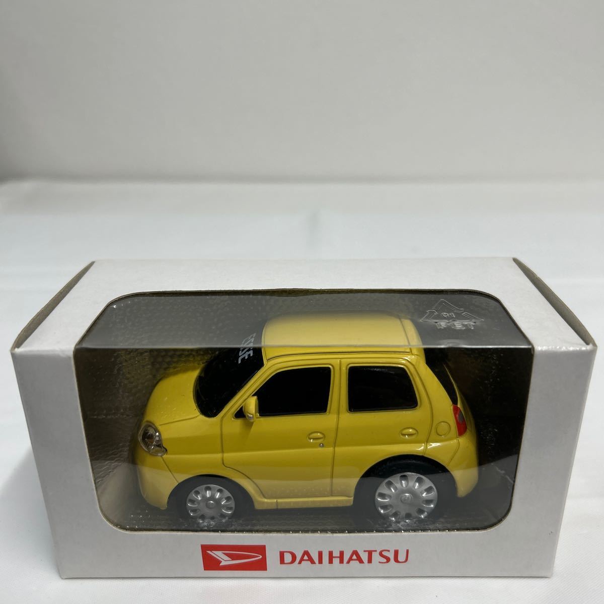 非売品 DAIHATSU ディーラー特注 ESSE サンシャインイエロー ダイハツ エッセ カラーサンプル プルバックカー ミニカー_画像2