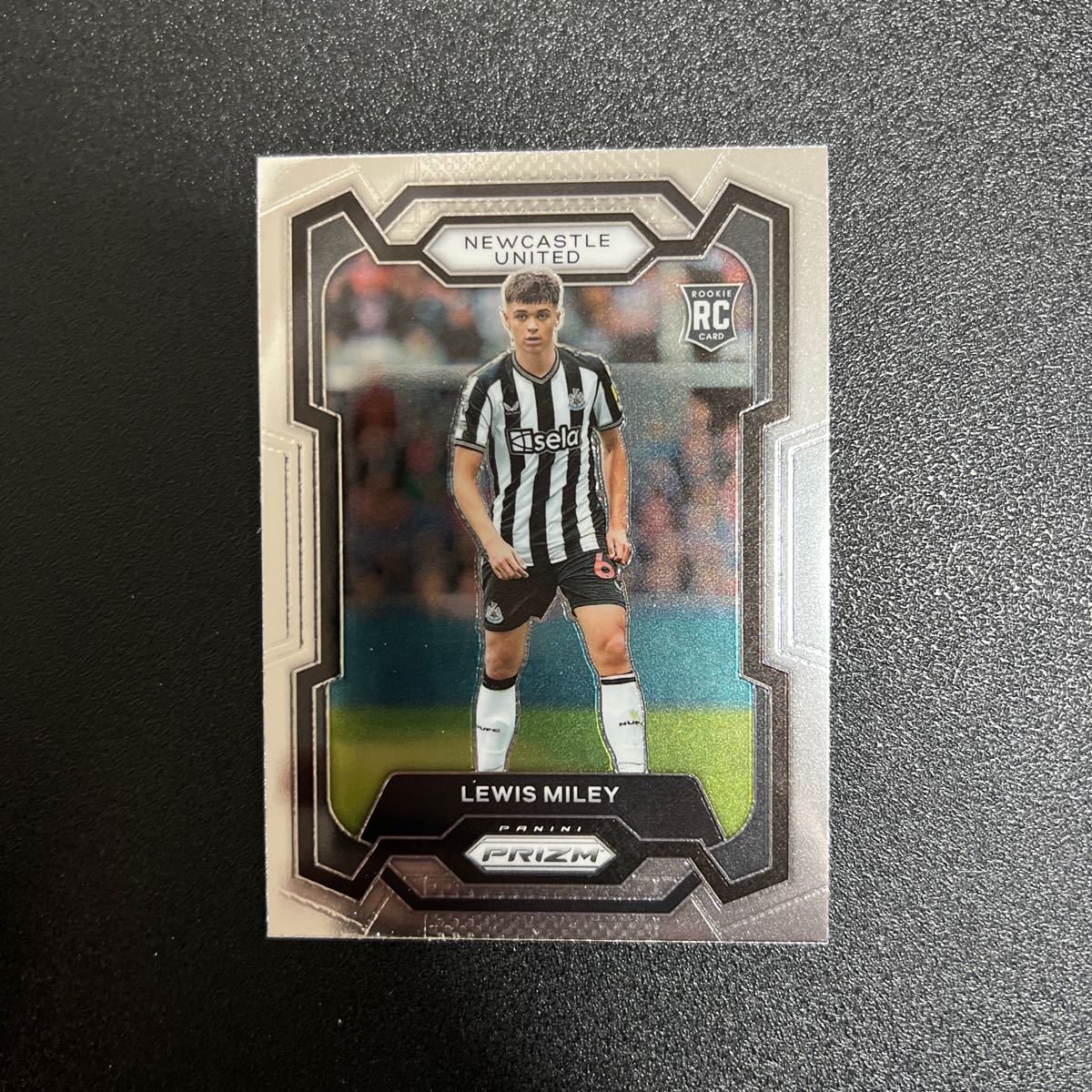 Lewis Miley - 2023-24 PANINI PRIZM premier league - base - Newcastle United ルーキーカード RC_画像1