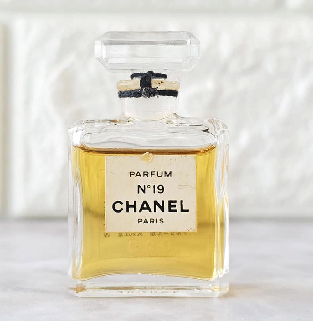 ★CHANEL シャネル/No19 19番★7ml・P・香水・USED★_画像1