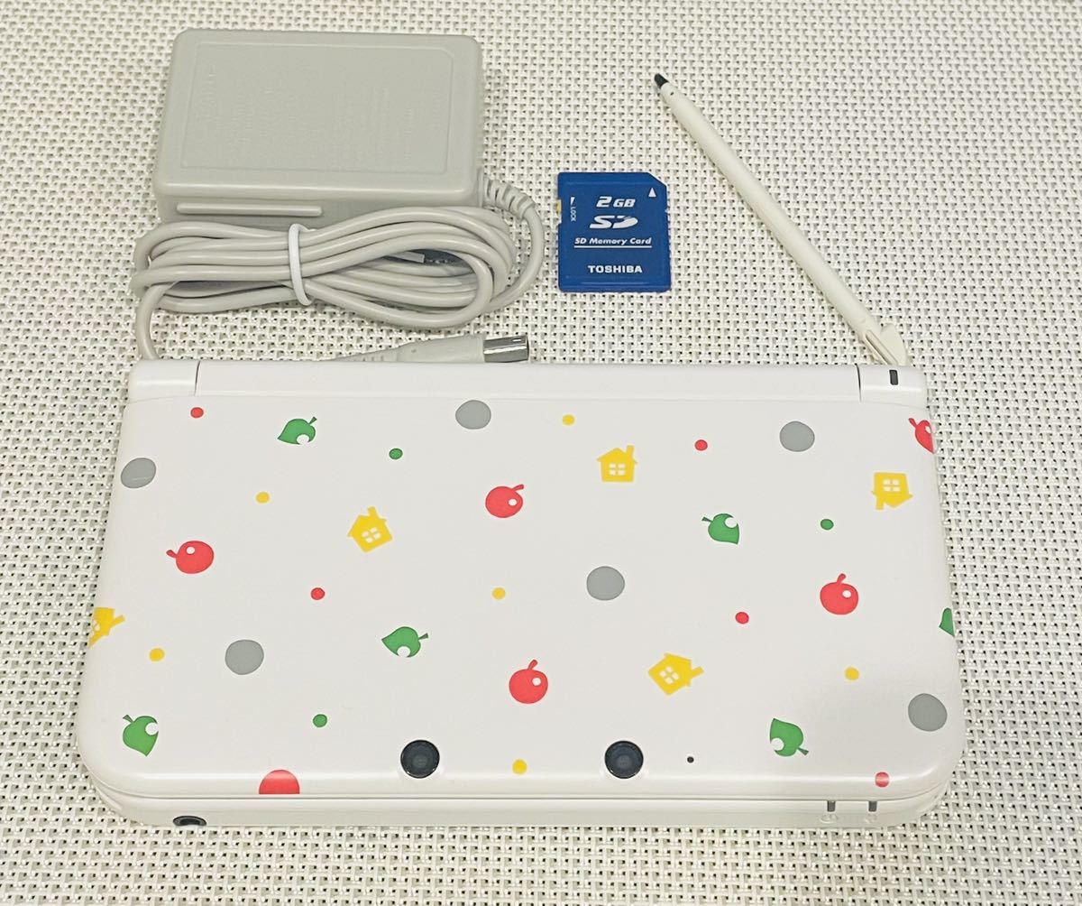 ニンテンドー3DSLL とびだせどうぶつの森パック 本体動作品　送料無料　付属品付き　Nintendo 任天堂 _画像2