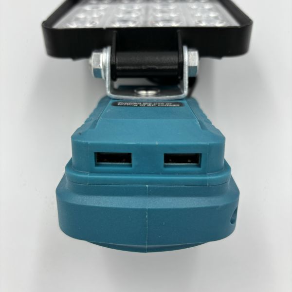 500203　マキタ　バッテリー用　互換　LEDライト　アダプター　グリーン　USBポート付き　アウトドア　防災　BL1830　BL1840　BL1850_USBポート×2