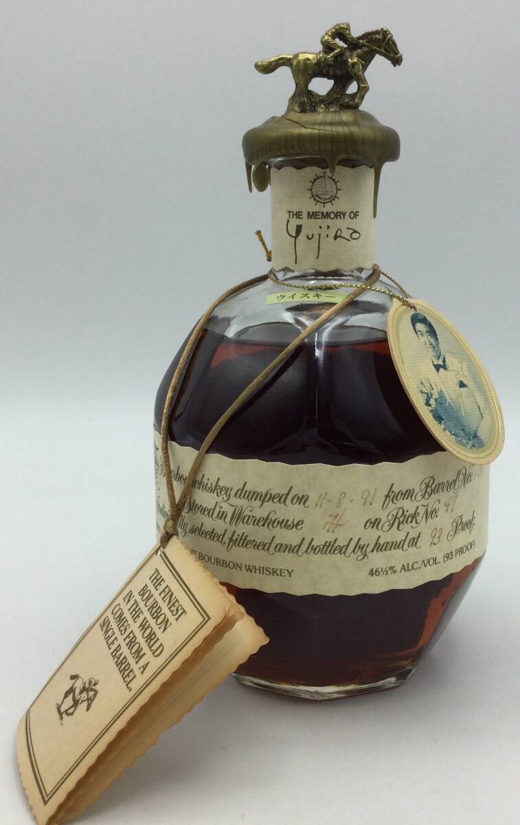 C35☆【未開栓】Blanton's THE MEMORY OF Yujiro ブラントン 石原裕次郎 バーボン ウイスキー 750ml 46.5％ 古酒 洋酒 ☆_画像1