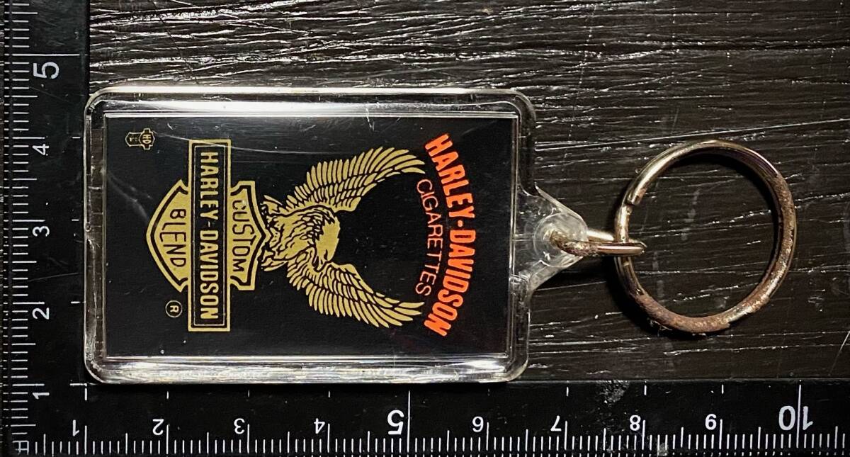 US ビンテージ キーホルダー　HARLEY DAVIDSON CIGARETTES ハーレー タバコ　シガレット_画像3