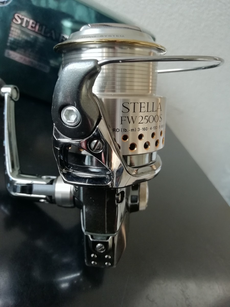 Shimano Stella FW2500S Fishing Reel - Made in Japan - Rare Shimano Stella FW2500S Fishing Reel - Made in Japan - Rare