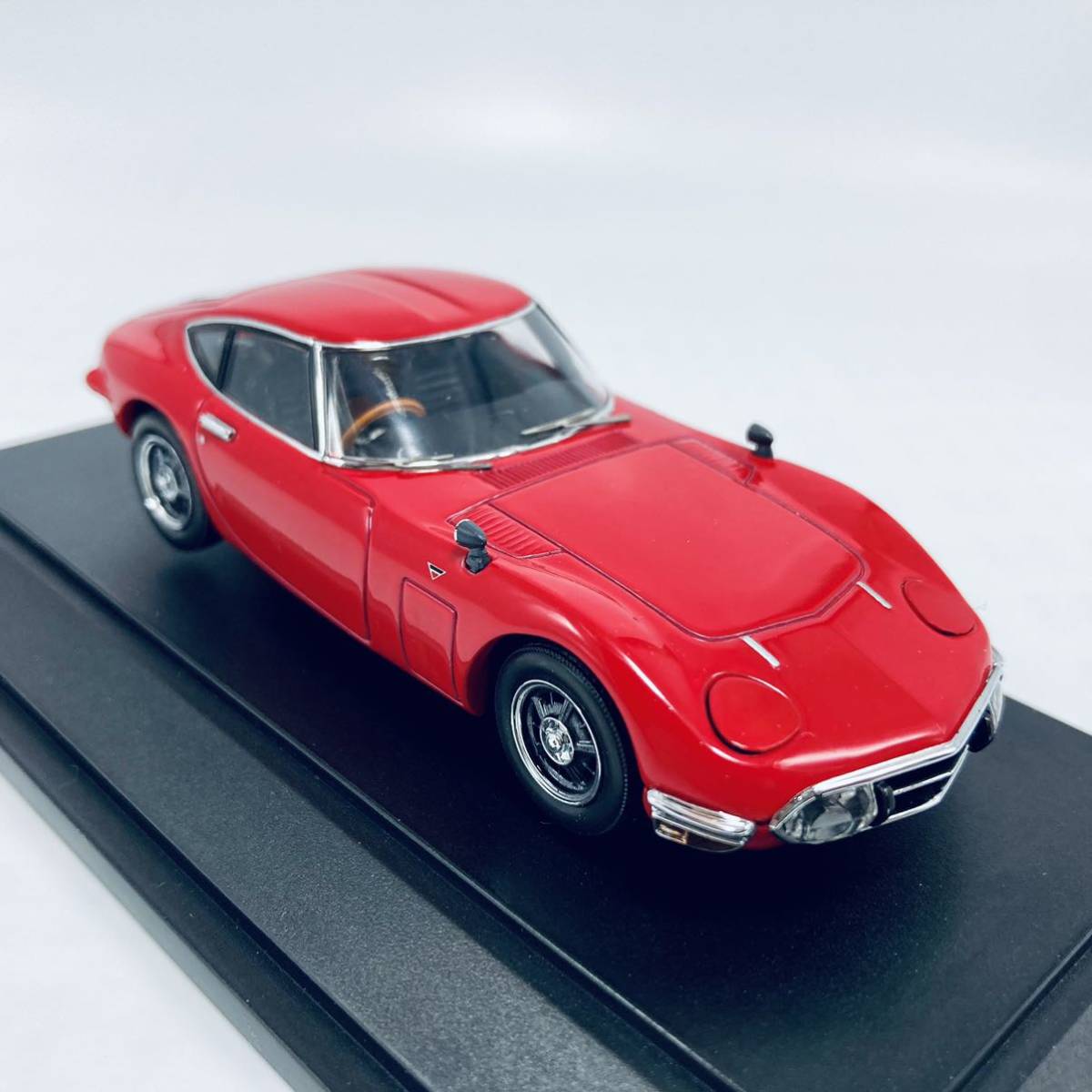 501 絶版品 EBBRO エブロ 1/43 1968年型 MF10 トヨタ 2000GT リトラクタブルライト開閉モデル_画像9