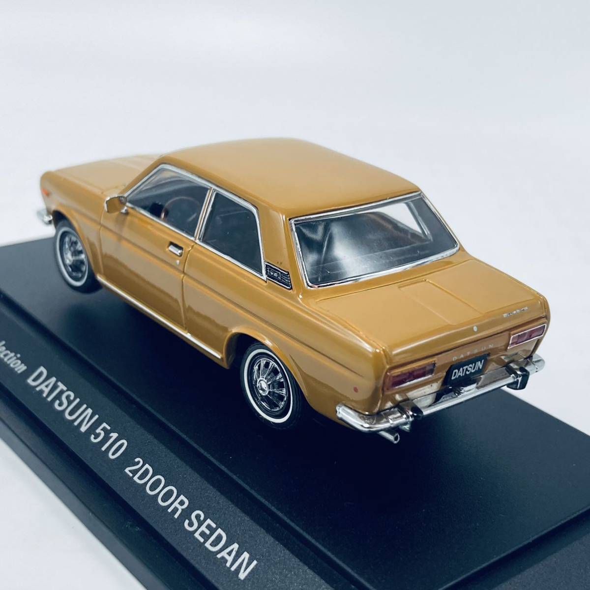 絶版品 TOMY × EBBRO エブロ 1/43 1967年型 KP510 ダットサン ブルーバード 1600SSS 北米仕様 サファリブラウン_画像9