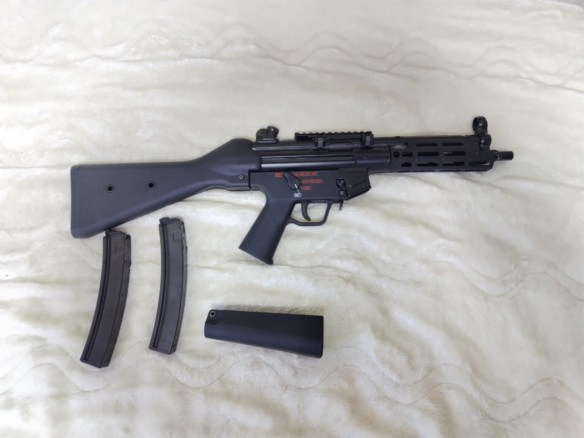 次世代電動ガン 東京マルイ MP5A4 社外ハンドガード　多弾マガジン　_画像3