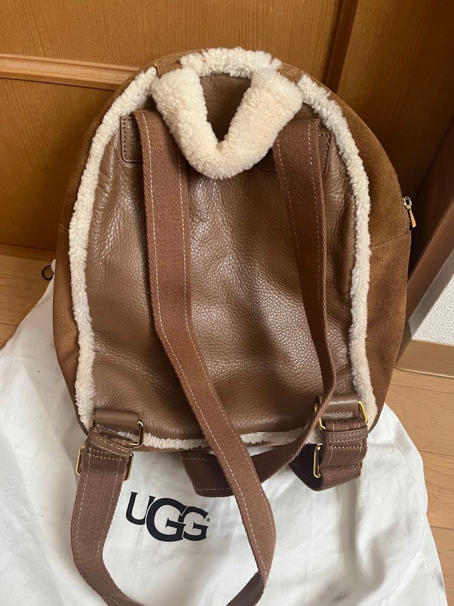 UGG モコモコリュック　ムートン