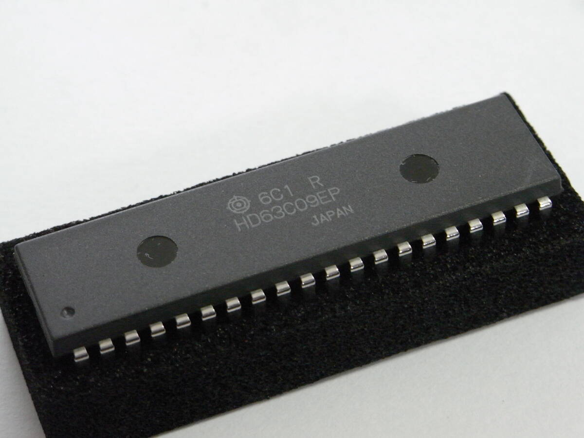 ★HITACHI社製 CPU 希少品 8-Bit Microprocessor HD63C09EP 新品未使用品 A-242★_画像1