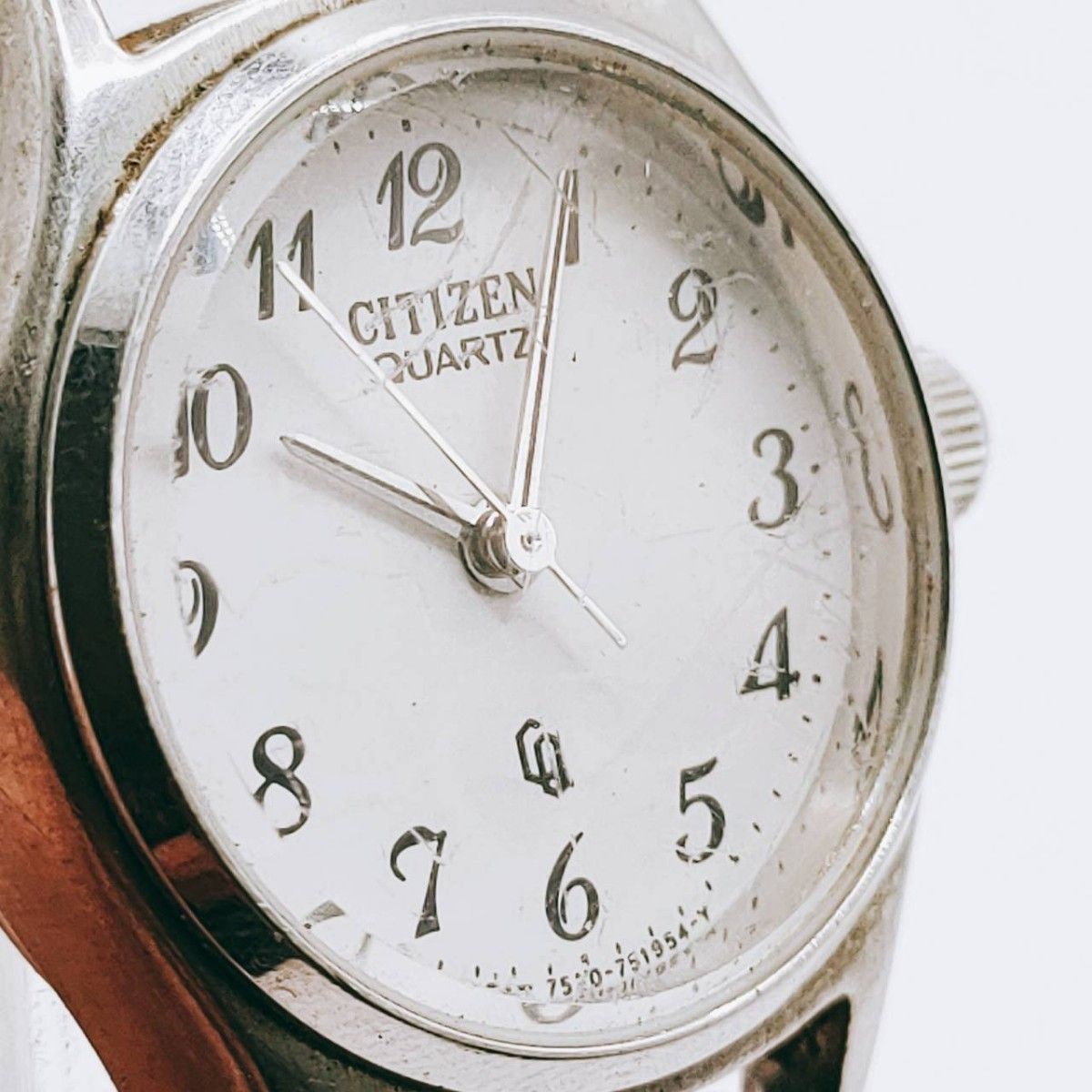 #73 CITIZEN シチズン 751302 腕時計 アナログ 3針 白文字盤 シルバー色 レディース 時計 とけい トケイ 