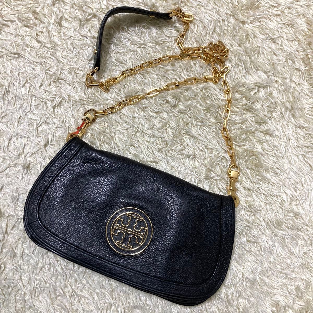 【美品】TORY BURCH トリーバーチ　ショルダーバッグ レザー 黒　デカロゴ　チェーン　クラッチバッグ　2way