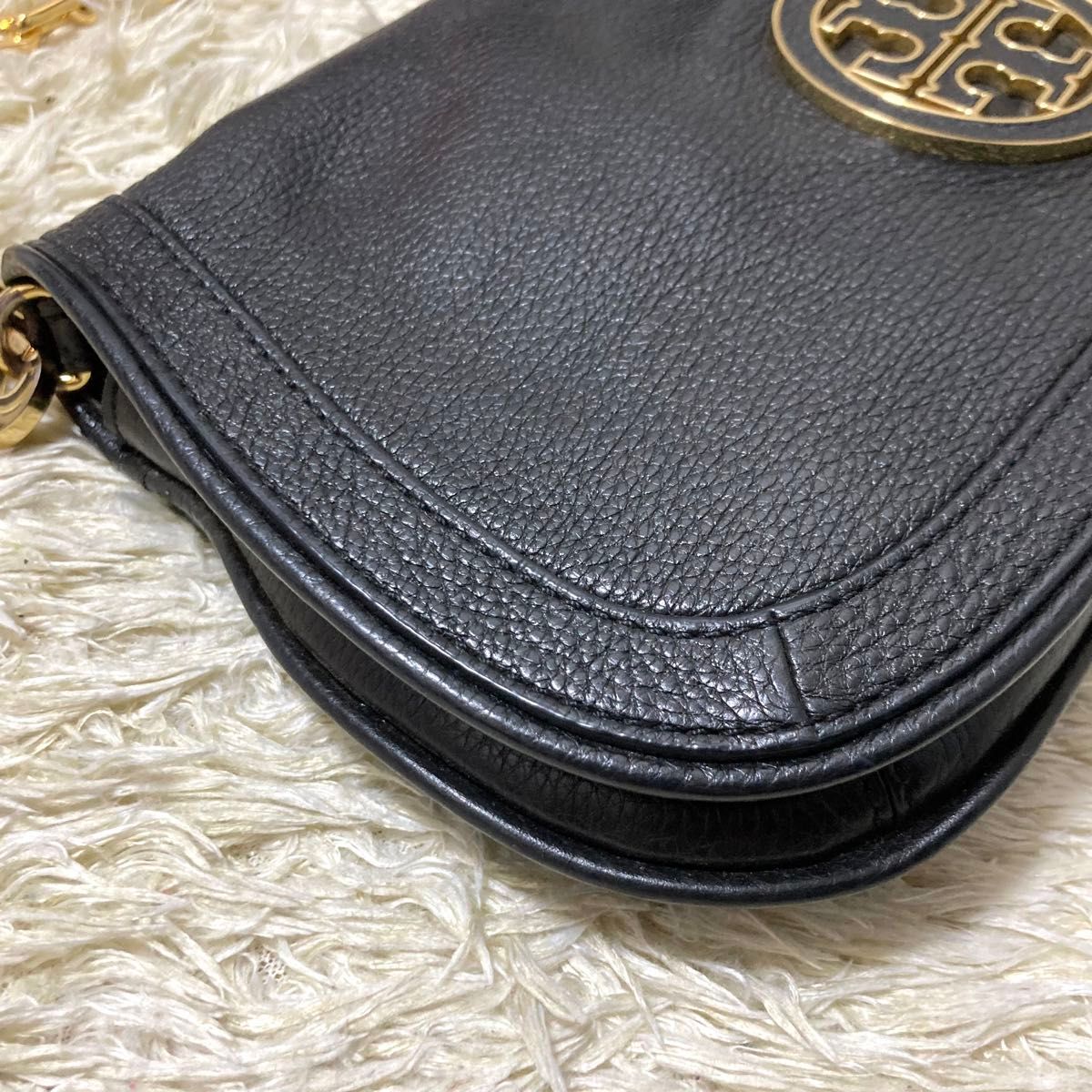 美品】TORY BURCH トリーバーチ ショルダーバッグ レザー 黒 デカロゴ