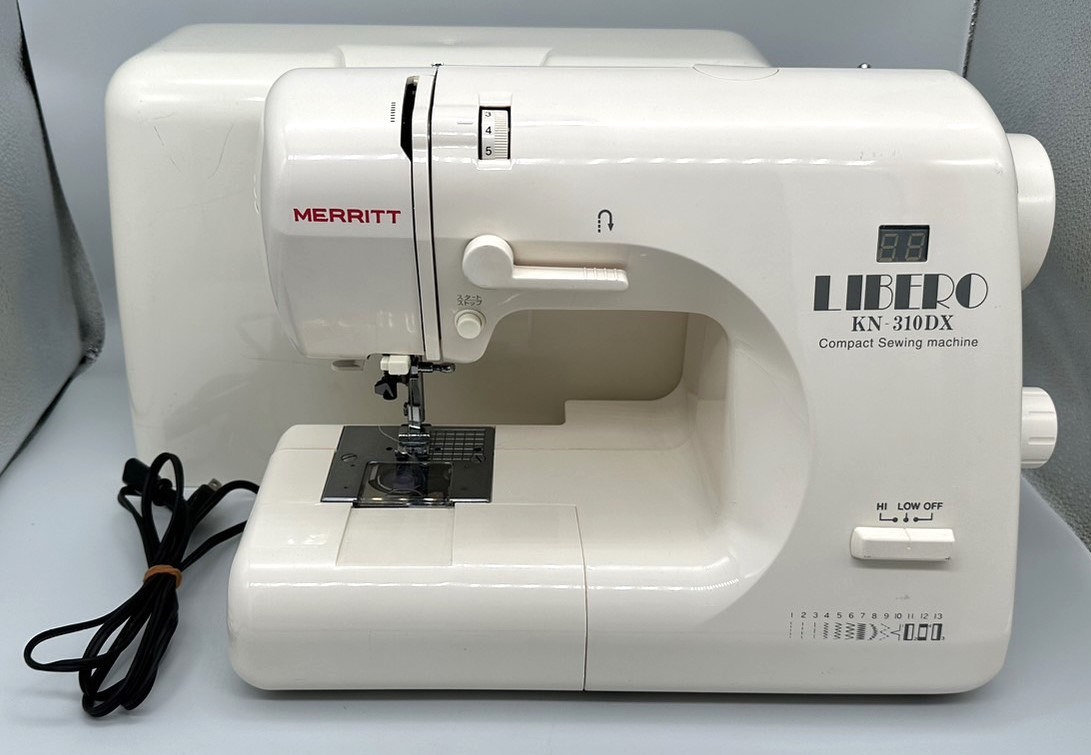 y206E SINGER LIBERO KN-310DX リベロ MERRITT 家庭用ミシン 動作未確認 卓上 シンガー 裁縫 手工芸 縫物 コンパクトソーイングマシーン_画像1