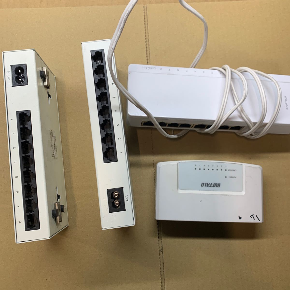 BUFFALO バッファロー　ルーターなど　まとめて LSW3-TX-8Ns 2台 LAN-SW08P/TAPA 1台 LSW3-TX-8EP/WH 1台現状品　合計 4台セット