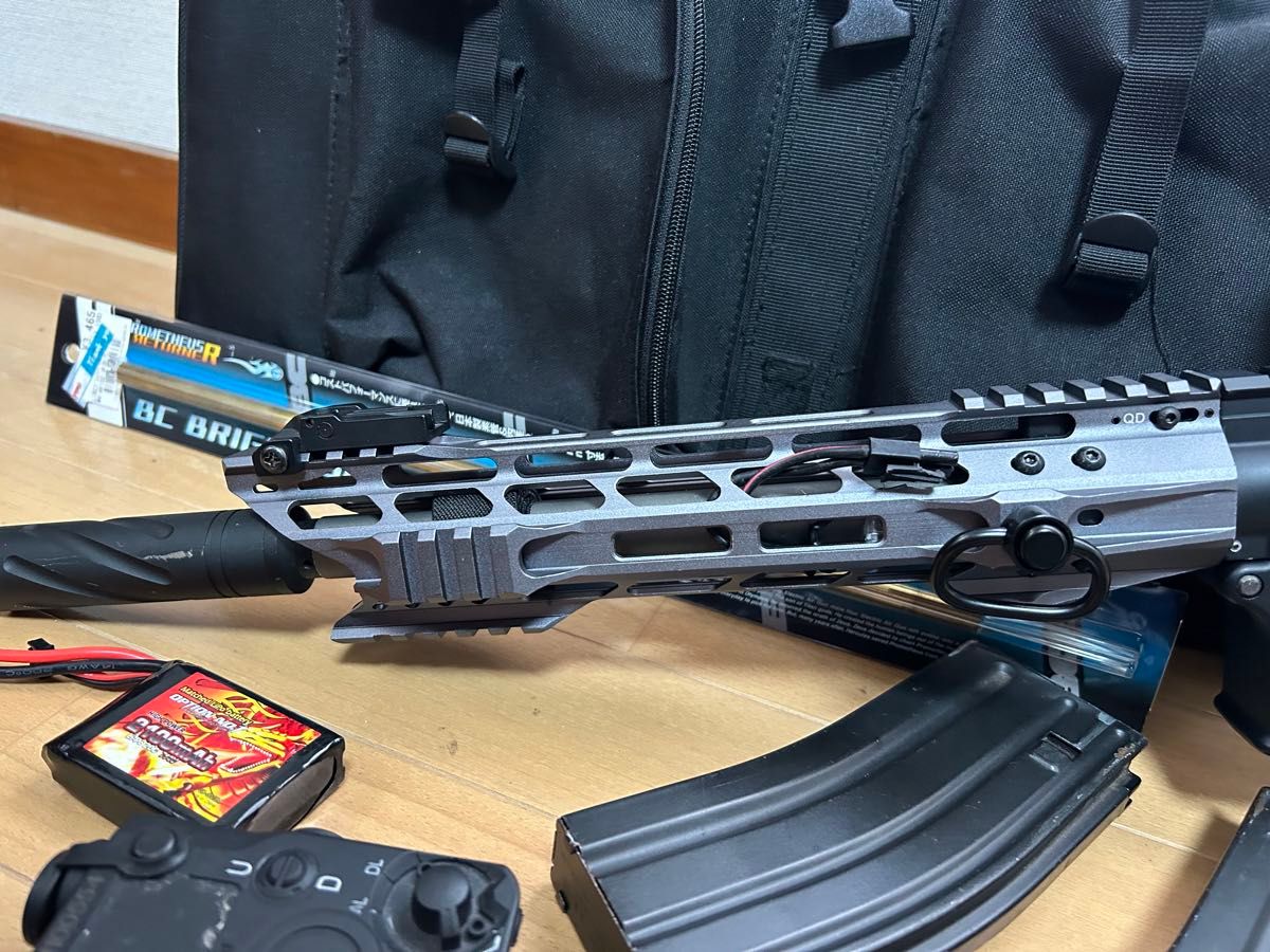 東京マルイ】次世代電動ガンM4A1カスタム 初速約96m/s フル 東京マルイ】次世代電動ガンM4A1カスタム 初速約96m/s フル