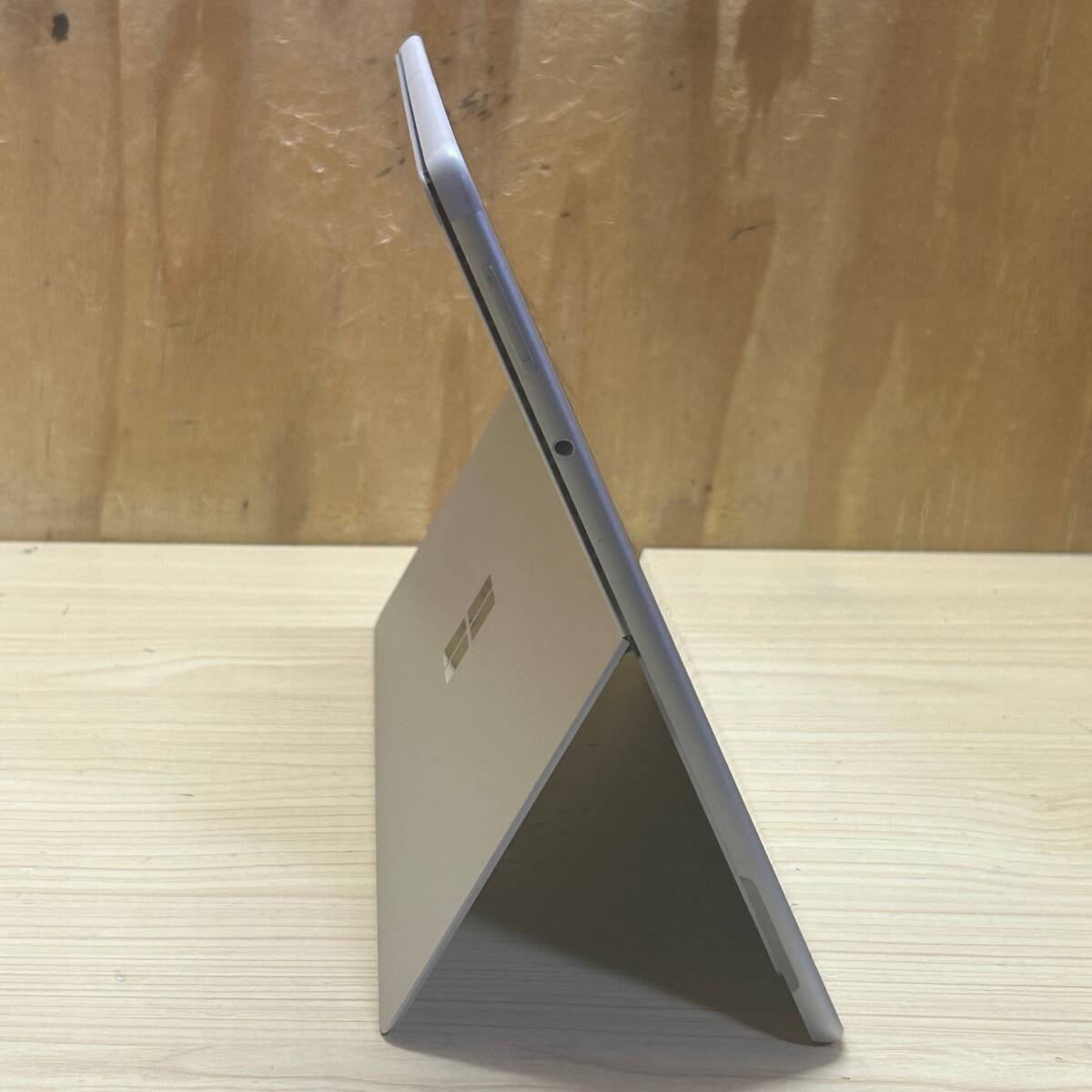 美品◆ジャンク◆Microsoft Surface Pro 8◆LTE対応◆Core i5-1135G7◆メモリ8GB◆ストーレジ欠品_画像2