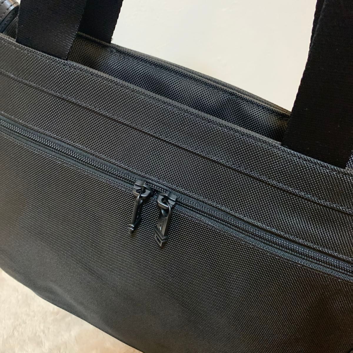 美品 TUMI トゥミ デイトートバッグ エクスパンダブル GEN 4 3 美品 TUMI トゥミ デイトートバッグ エクスパンダブル GEN 4 3