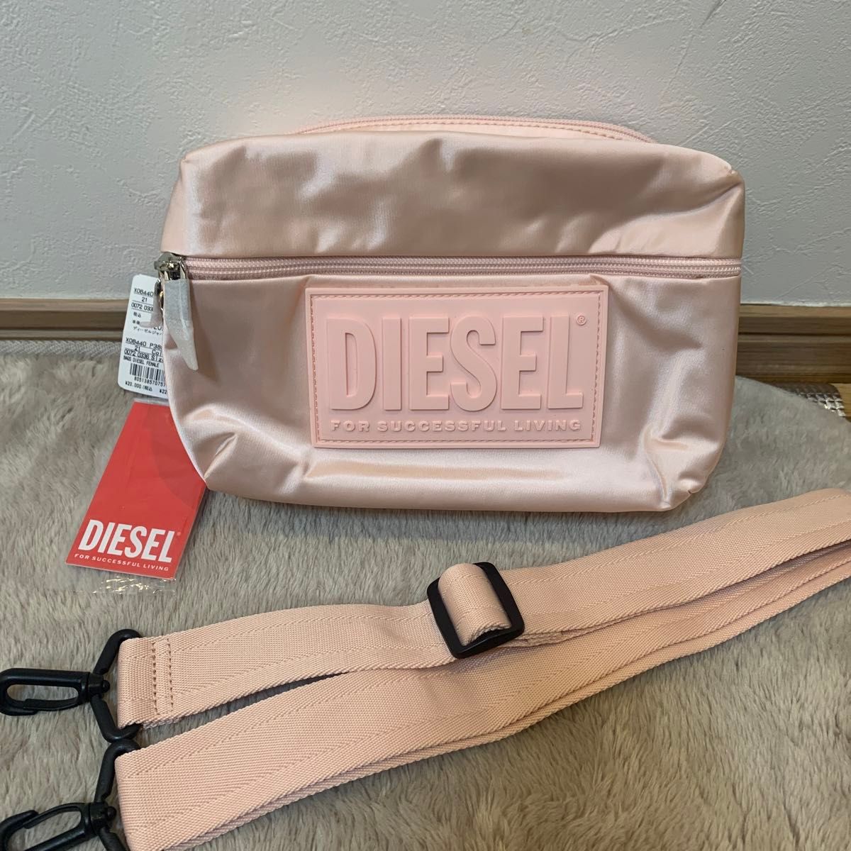 未使用 DIESEL レディース ナイロン クロスボディバッグ ¥22,000