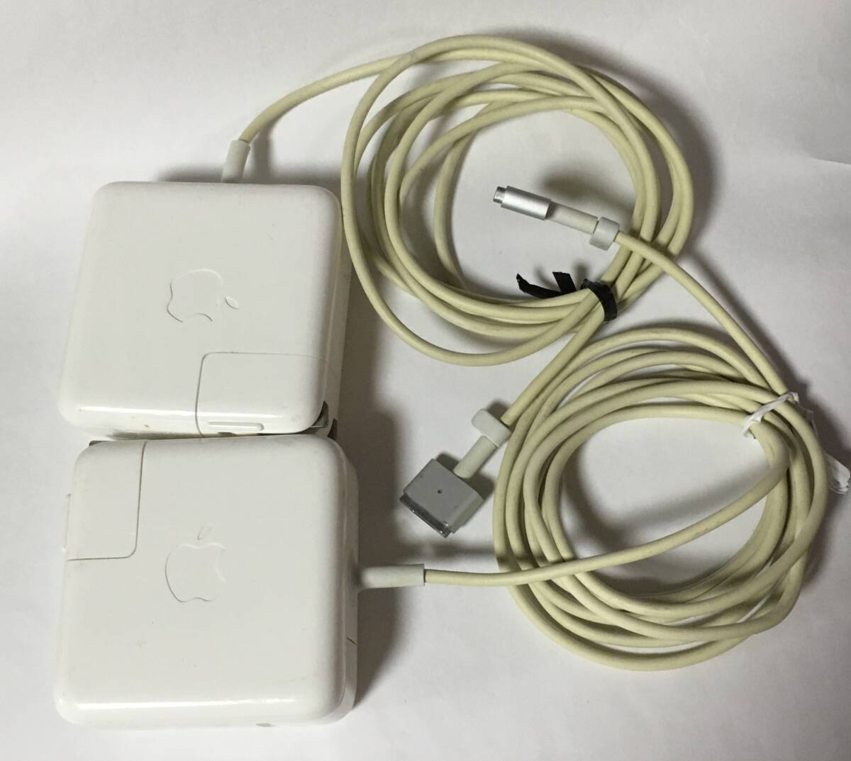 【Apple純正2個セット】 MacBook A1436 MagSafe 2 ACアダプター 45Wの画像1