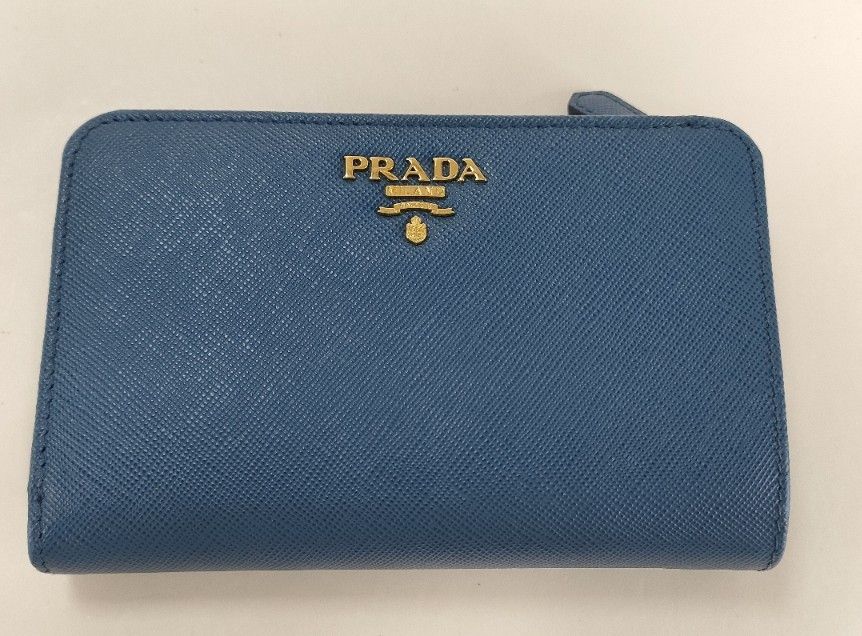 極美品・ギャランティ付き】PRADA 折り財布 サフィアーノ ブルー 10750