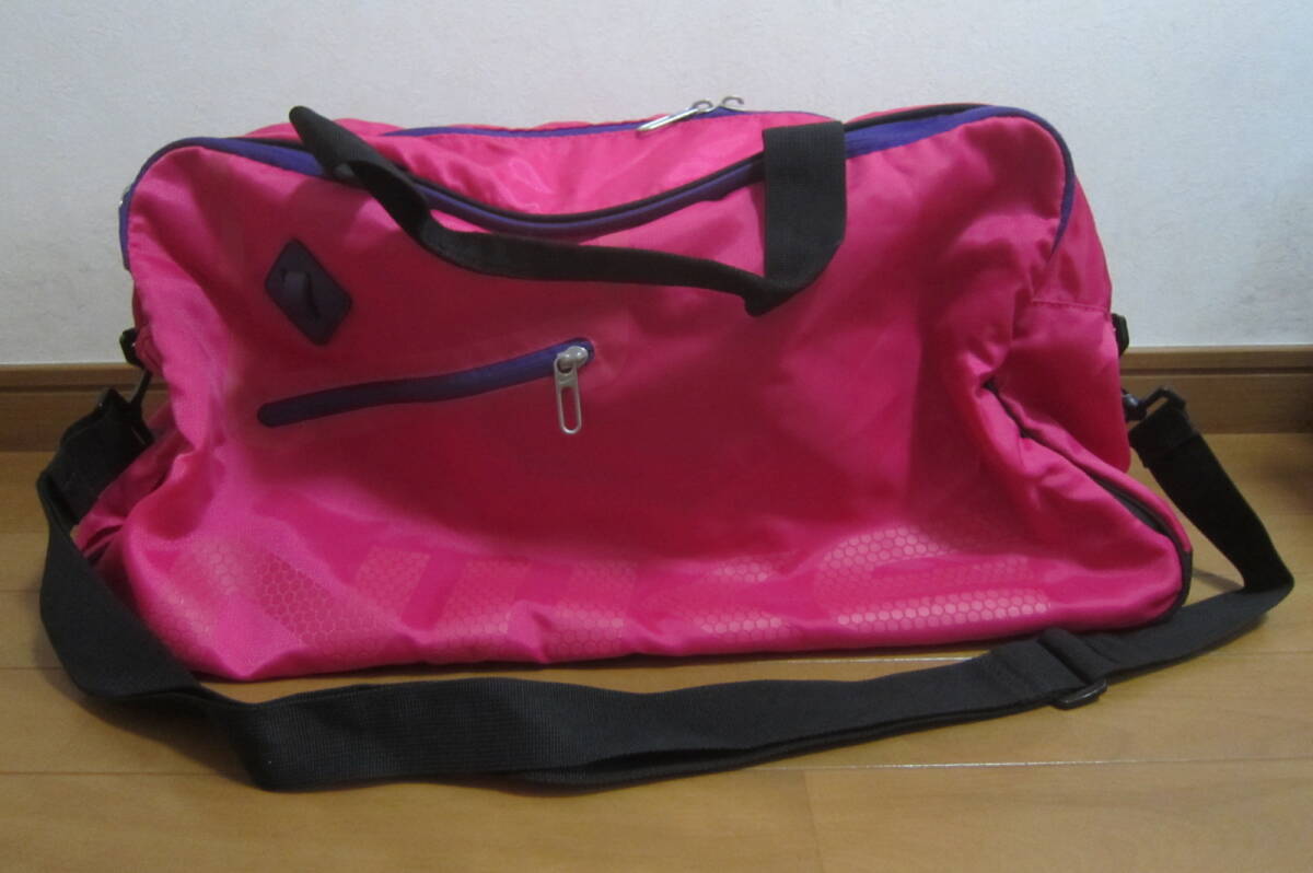 NIKE ナイキ ボストンバッグ スポーツバッグ 旅行かばん ピンク O2402D_画像1