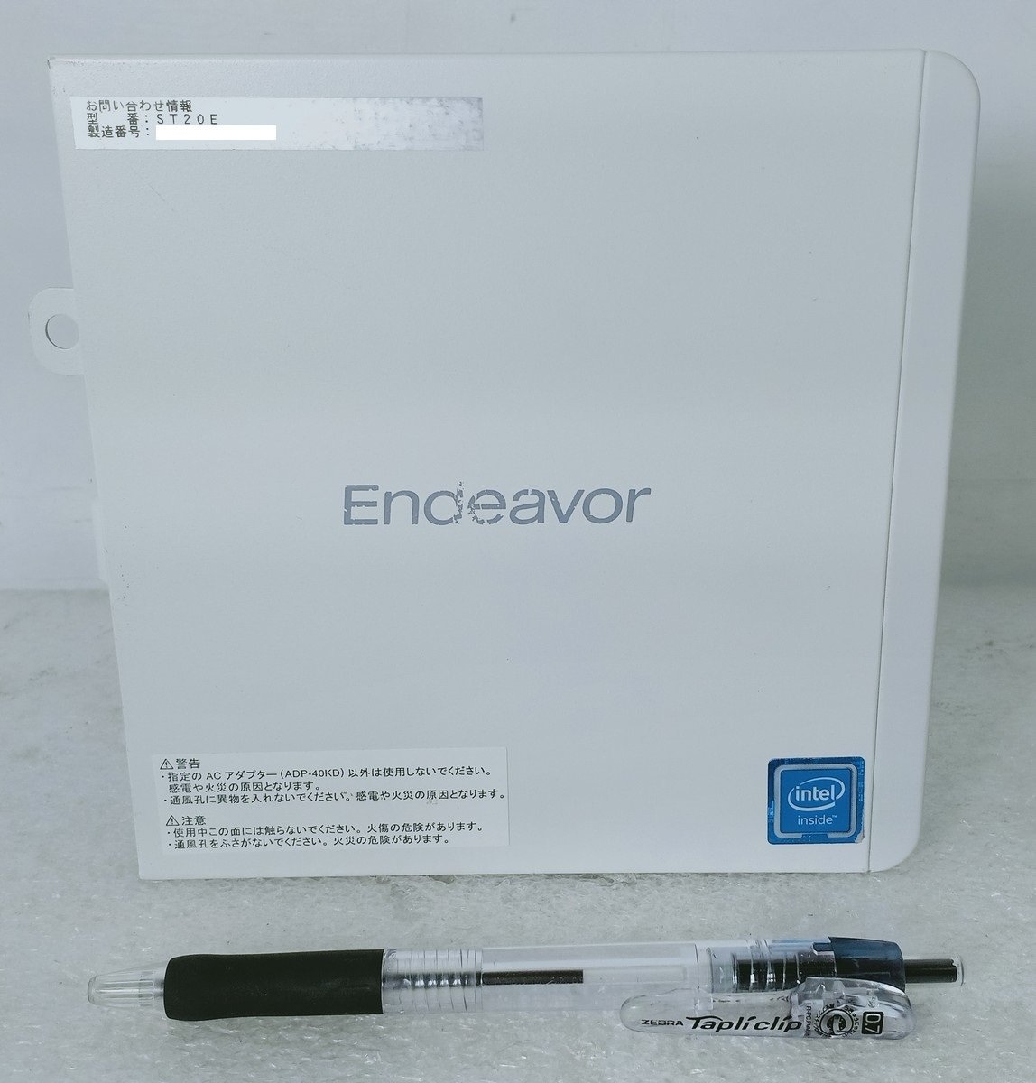 ●[Wi-Fi対応] 格安 SSD搭載 超小型ファンレスPC 省電力 EPSON Endeavor ST20E 快適メモリ(Celeron N3160 1.6GHz/8GB/128GB/Windows10 Pro)_ボールペンとの大きさ比較