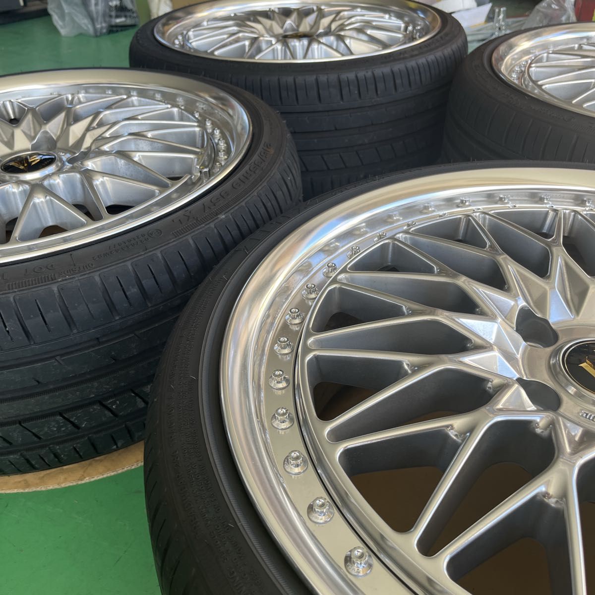 WORK VS ワークVS ホイール4本セット 19インチ8J+40 送料込 WORK VS ワークVS ホイール4本セット 19インチ8J+40 送料込