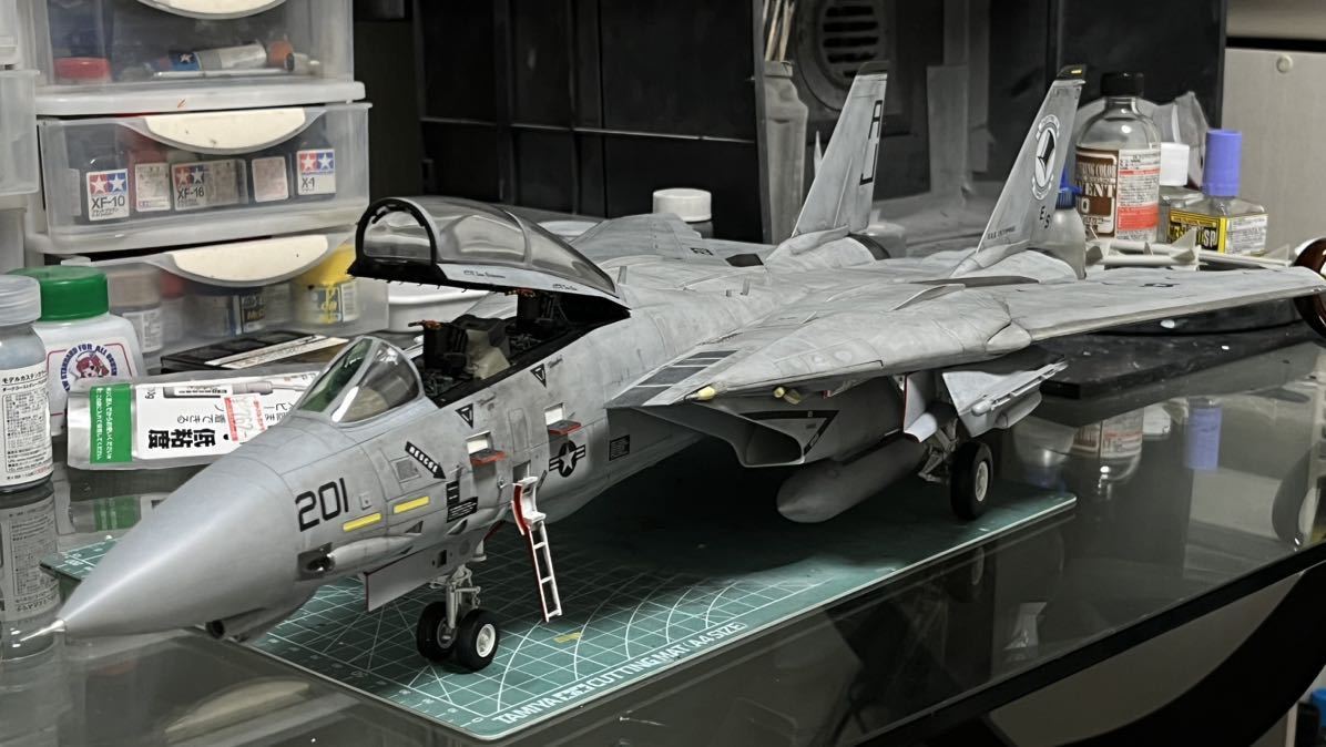Yahoo!オークション - タミヤ1/32 F-14A トムキャットVF-14 Yahoo!オークション - タミヤ1/32 F-14A トムキャットVF-14