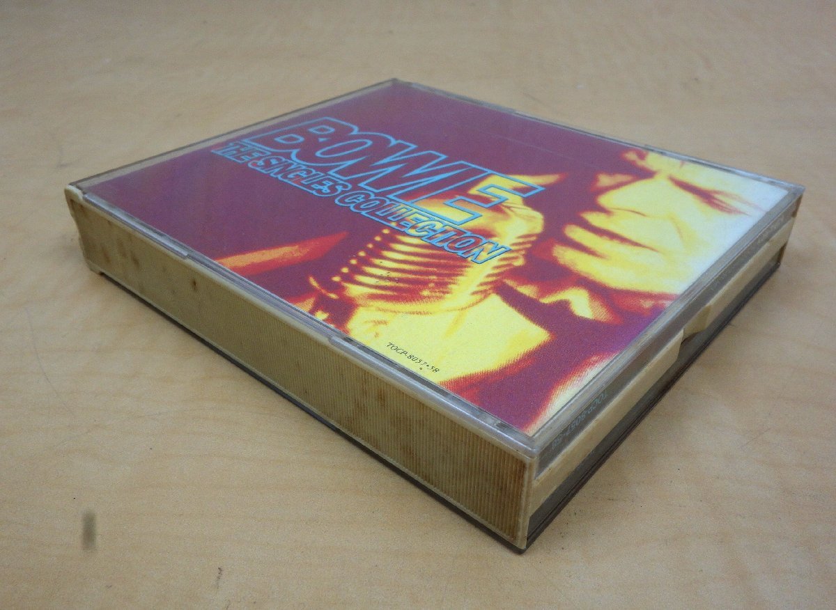 CD 2枚組 DAVID BOWIE デビット・ボウイ THE SINGLES COLLECTION ザ・シングルス・コレクション TOCP-8057・58_画像2