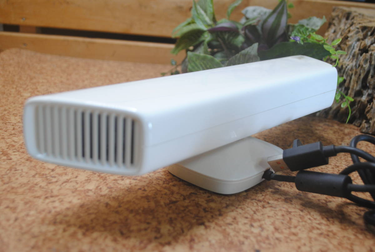 / is 730.Xbox360 KINECT sensor white 1414 Microsoft game supplies [ junk ]