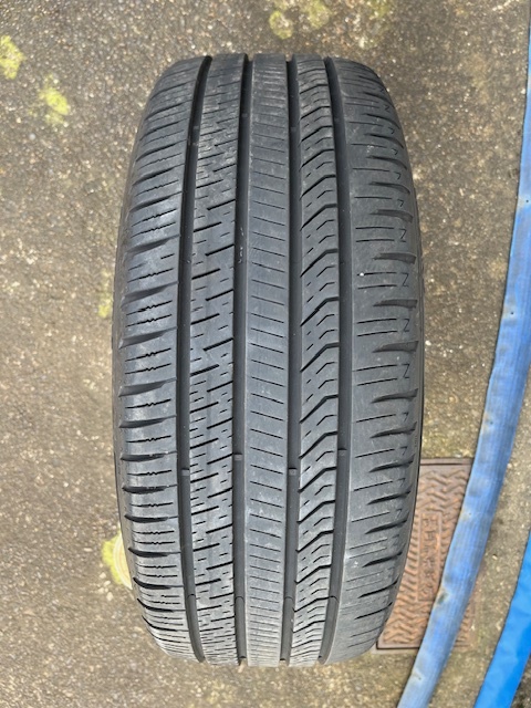 ★☆ピレリ・PIRELLI P8FS PREMIUM 215/45R17 低燃費タイヤ バリ山☆★_画像2