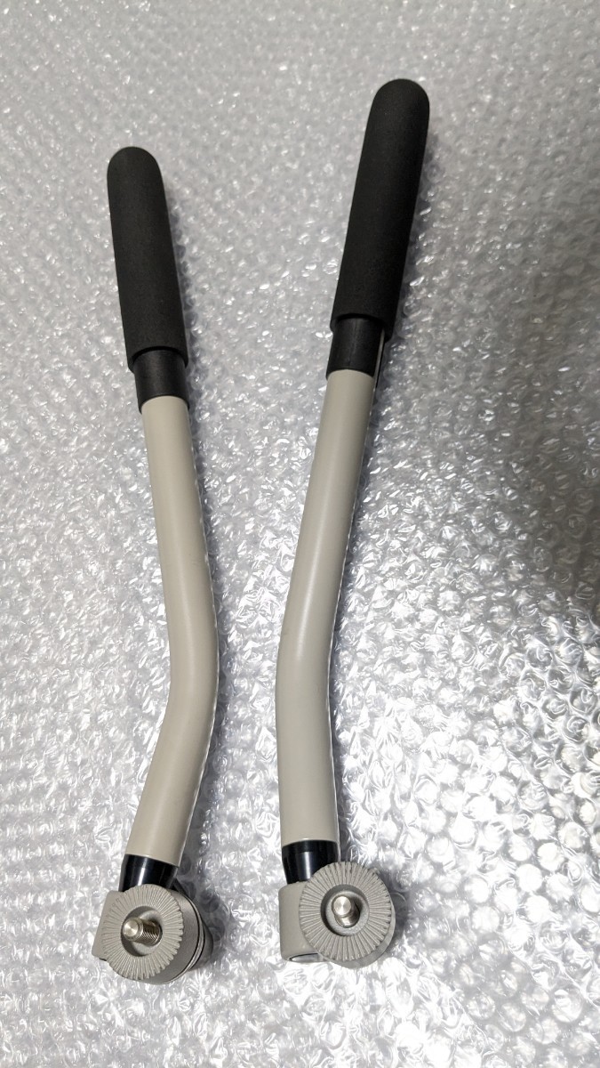 良品 Vinten パン棒 雲台 三脚 75mm 用 簿2本セット 三脚・一脚 良品 Vinten パン棒 雲台 三脚 75mm 用 簿2本セット 三脚・一脚