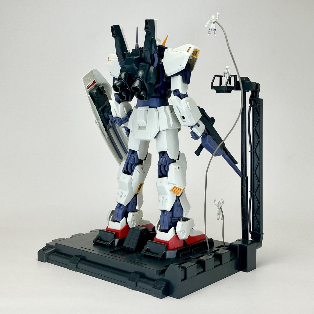 【箱なし・組み立て済み・一部塗装】MG 1/100 ガンダムMk-2 Ver.2.0（エゥーゴ）_画像2