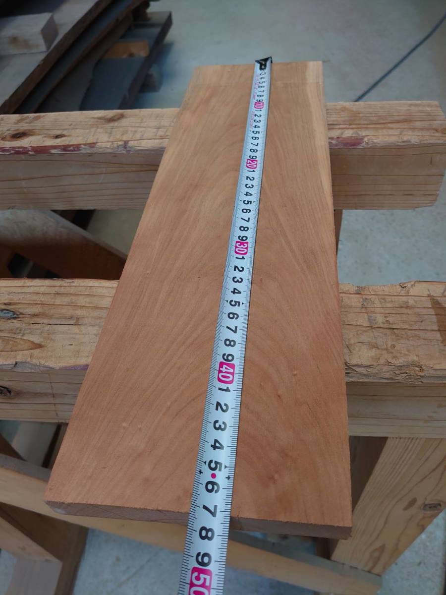 山桜　No.240217-M　無垢　乾燥材　板（長さ470㎜ｘ幅140㎜ｘ厚み20㎜）1枚　木材　DIY　棚板　小物作りに_画像1