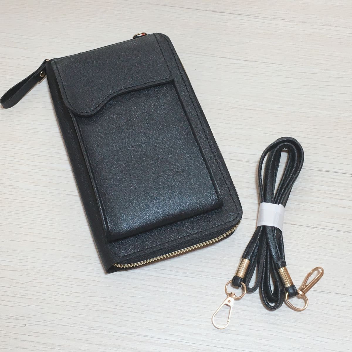 【大人気】黒 ブラック スマホショルダーバッグ スマホポーチ 肩掛け 財布 小物入れ 韓国 携帯ケース  お財布