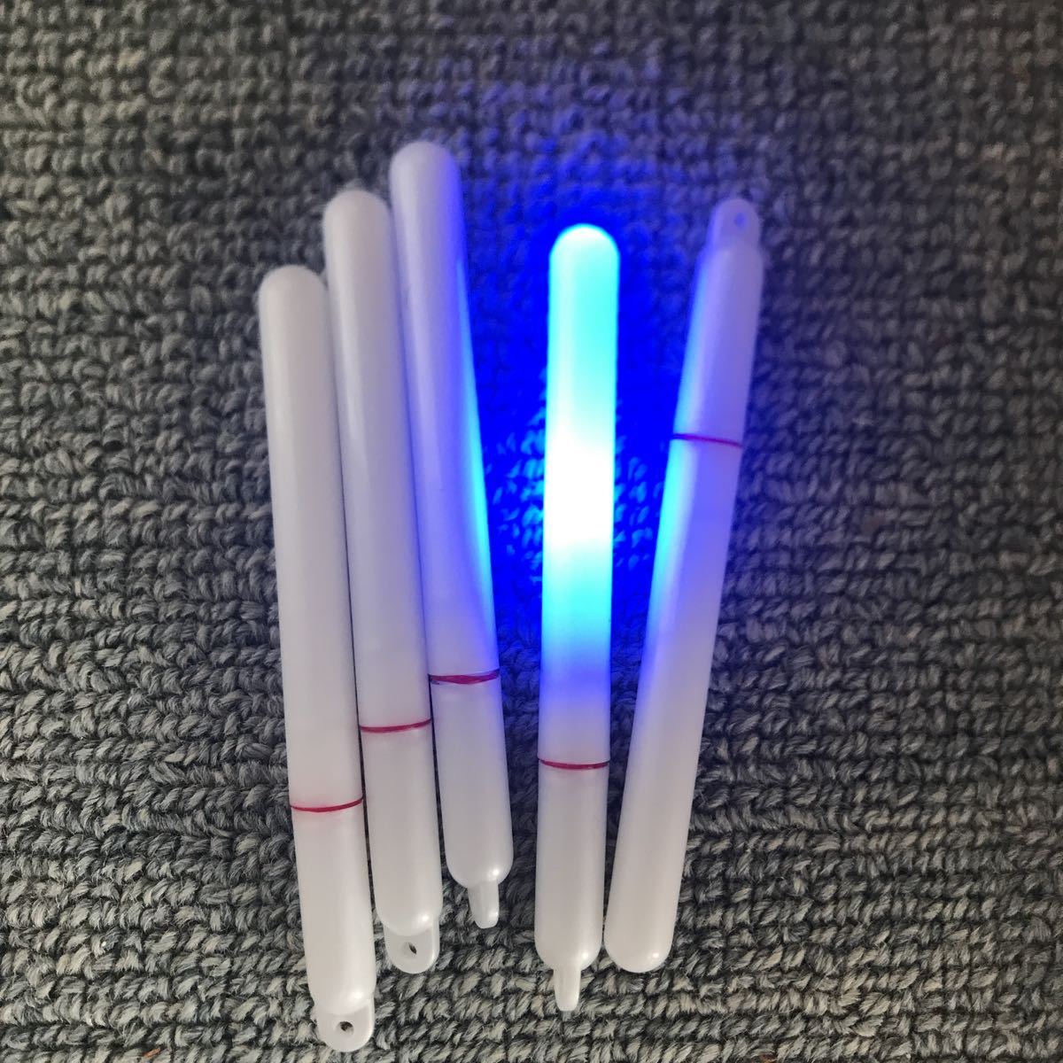 3代目 LEDスティックライト 電気ケミホタル 75サイズ  青発光 集魚ライト 5本 電池5本無料 太刀魚  アジ イカ サビキ釣りの画像1