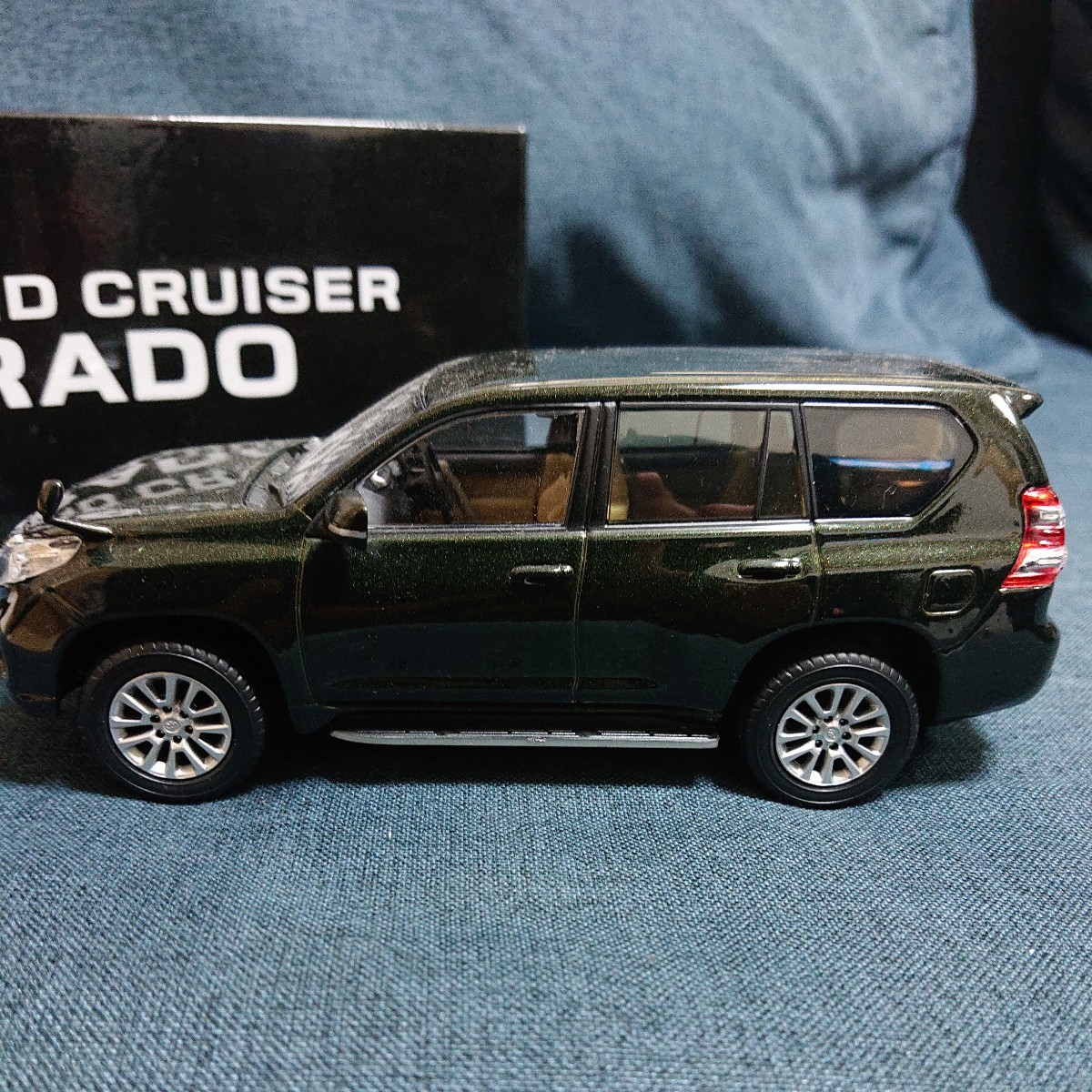 ランドクルーザー 1/30 カラーサンプル TOYOTA ディーラー ミニカー 1:30 トヨタ LAND CRUISER_画像2