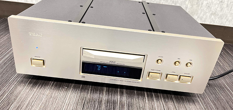 □TEAC VRDS-50 CDプレーヤー 取扱説明書・リモコン・インシュレーター