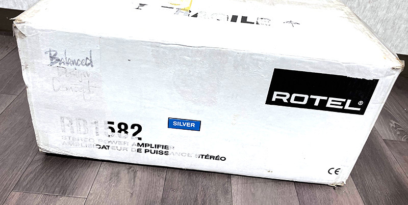 ■未使用品■ROTEL RB1582 パワーアンプ 正規輸入品 説明書・元箱付属 ローテル■_画像2