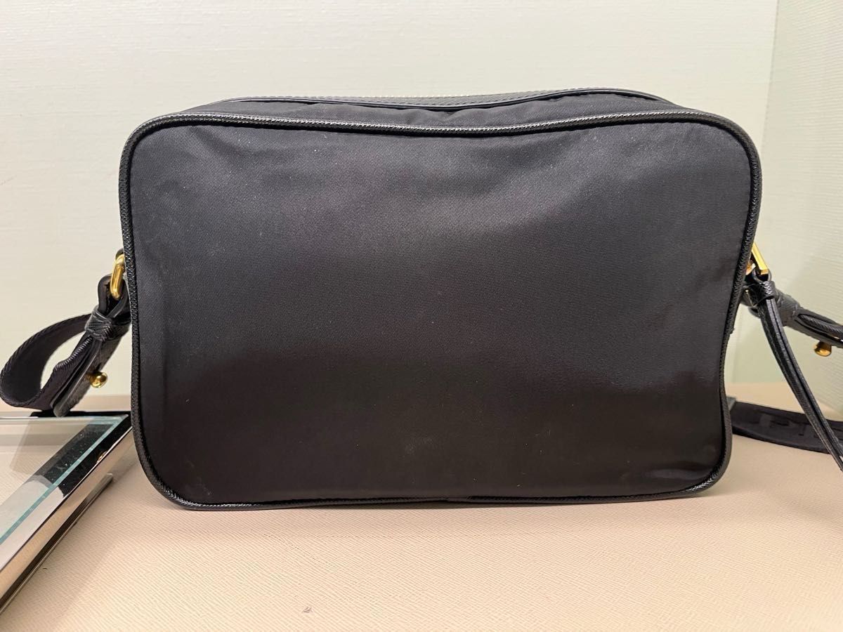 新品未使用 プラダ バック ナイロン ショルダーバッグ 斜めがけ 新品未使用 プラダ バック ナイロン ショルダーバッグ 斜めがけ