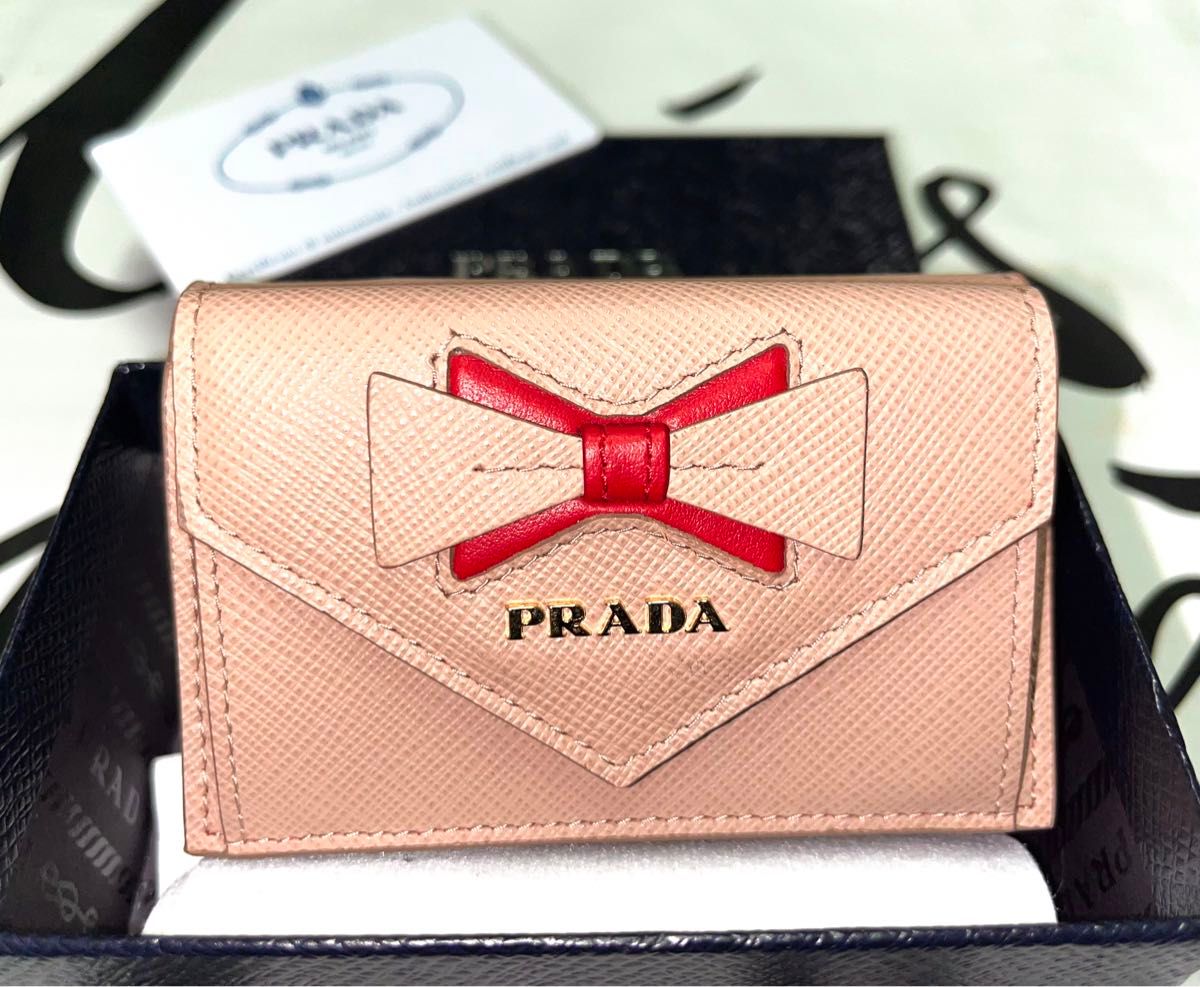 新品★プラダ★PRADA★リボン付★ロゴ★三つ折り財布★ベージュ＋レッド 赤★一点