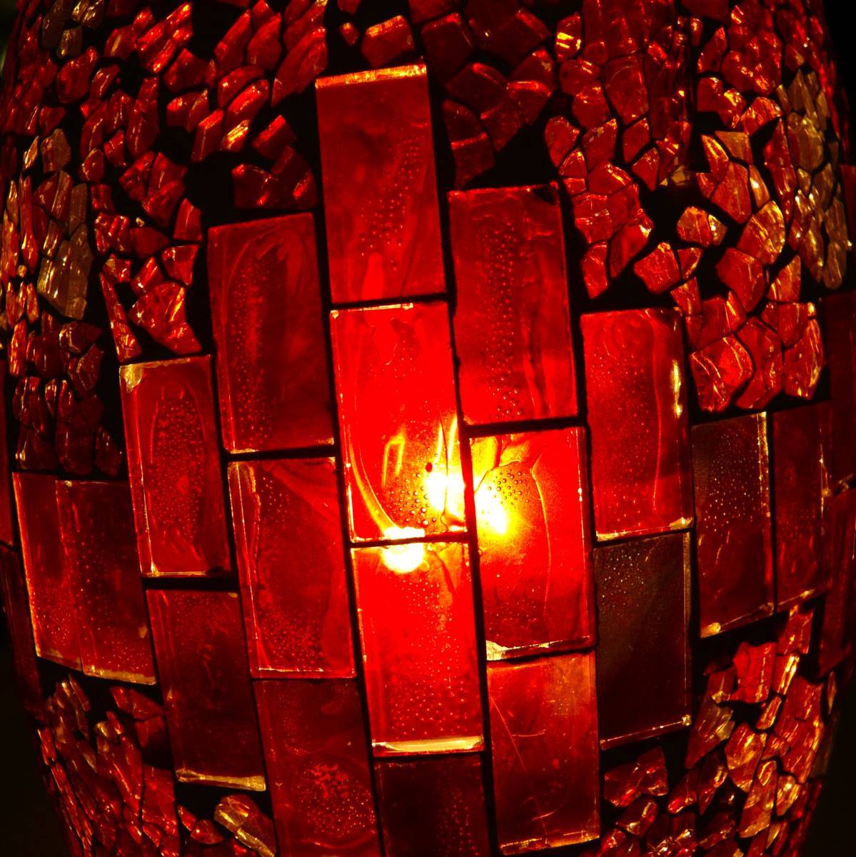モザイクランプ　クリムト　レッド　ステンドグラス　間接照明　ランプ　フロアランプ　ライト　モザイク　ガラス　ステンドガラス　赤